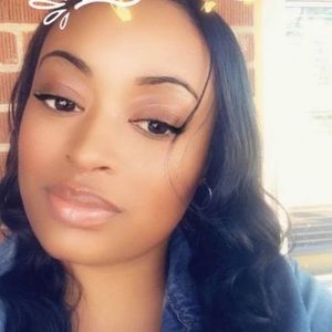 Meet your Posher, Sade